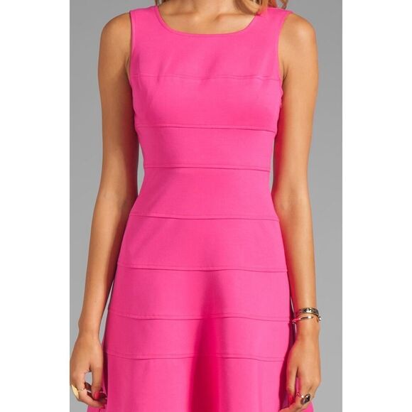 Trina Turk Tropical Nikola Stretch Fit & Flare Dress in Barbie Pink Size 4 - Picture 5 of 15